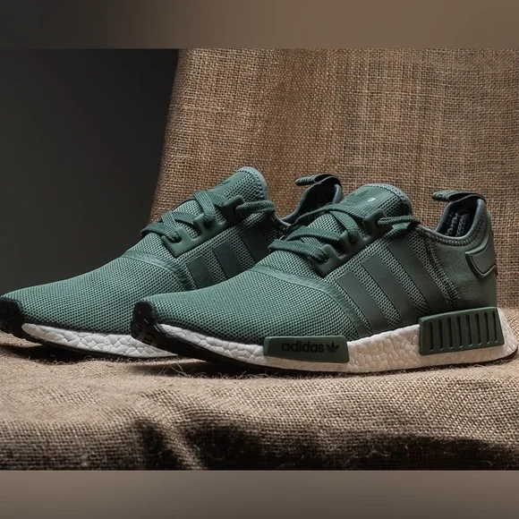 NWT Adidas NMD 6 youth Adidas NMD R1 Shoes Kids Size 6 Green White Digi Camo  main image 3